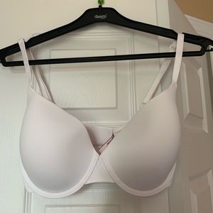 Victoria’s Secret T-Shirt Bra